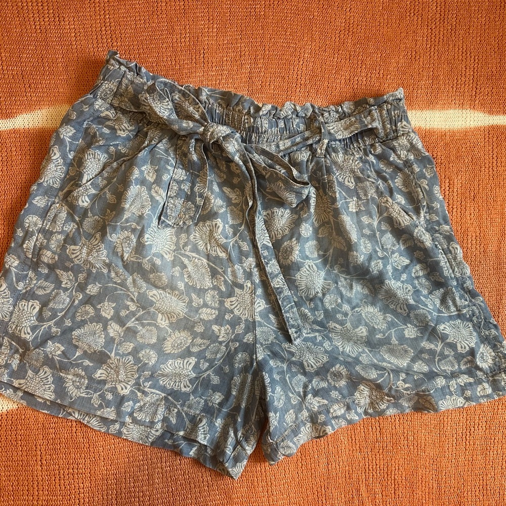 Knox Rose High Waist Paperbag short with Paisely print